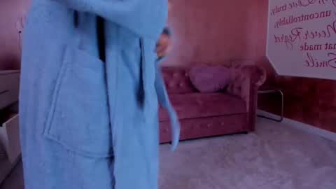 Snapshot of evanew_ chatting on 02.16.25 Eva online show from 02.16.25