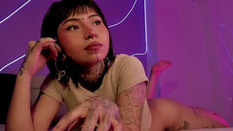 Snapshot of evangeline_bell chatting on 12.30.24 Eva online show from 12.30.24