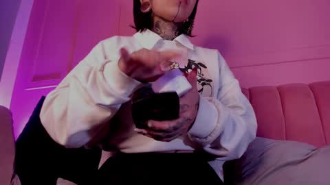 Snapshot of evangeline_bell chatting on 03.12.25 Eva online show from 03.12.25