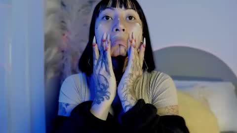 Snapshot of evangeline_bell chatting on 10.14.25 Eva online show from 10.14.25