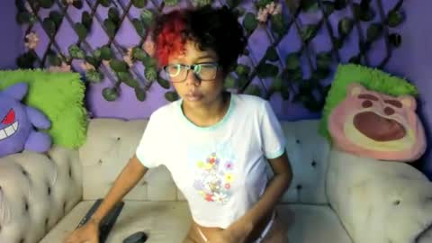 Snapshot of evangely15_ chatting on 09.09.25 evangely15_ online show from 09.09.25