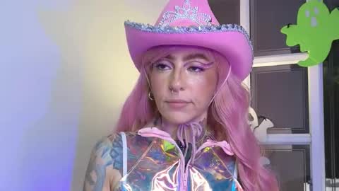 Evangelyne online show from 10.31.25