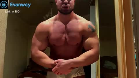 Snapshot of evanhoti chatting on 02.24.25 EvanHOTi online show from 02.24.25