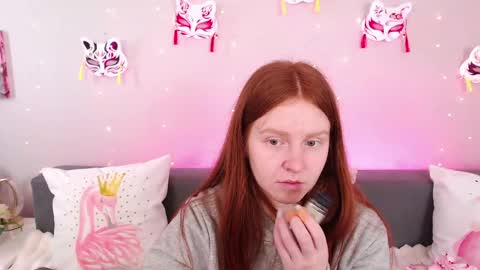 Snapshot of evarey_ chatting on 05.15.26 Adelina online show from 05.15.26