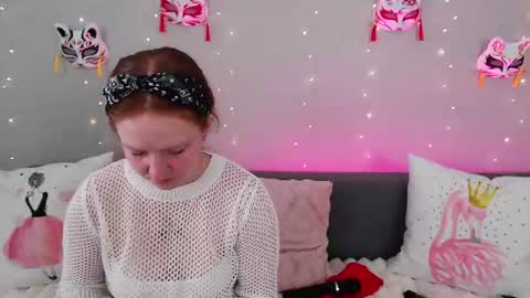 Snapshot of evarey_ chatting on 06.27.26 Adelina online show from 06.27.26