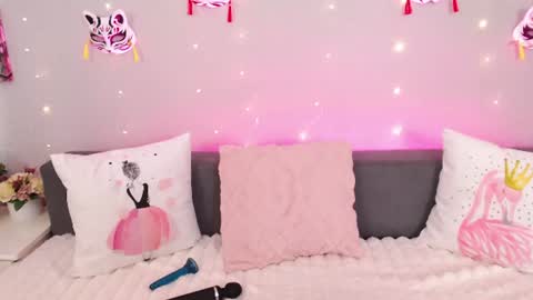 Snapshot of evarey_ chatting on 07.02.26 Adelina online show from 07.02.26