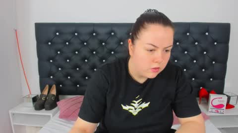 Eva online show from 12.23.24