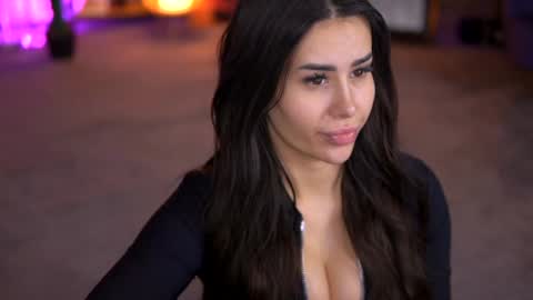 Snapshot of evazane chatting on 02.08.25 Eva online show from 02.08.25