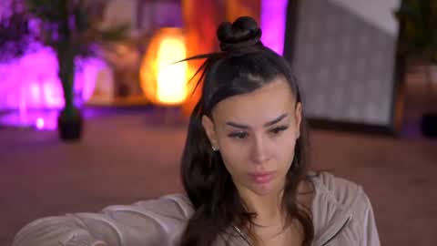 Snapshot of evazane chatting on 02.14.25 Eva online show from 02.14.25