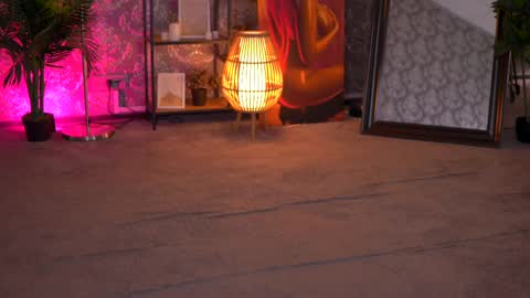 Snapshot of evazane chatting on 03.11.25 Eva online show from 03.11.25