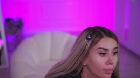 Snapshot of evazane chatting on 11.09.25 Eva online show from 11.09.25