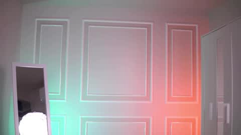 Snapshot of evazane chatting on 11.25.25 Eva online show from 11.25.25