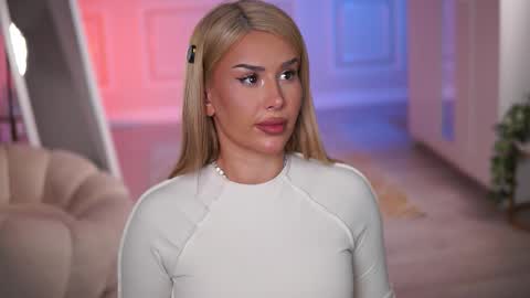 Snapshot of evazane chatting on 02.11.26 Eva online show from 02.11.26