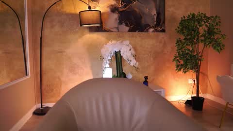 Snapshot of evazane chatting on 02.26.26 Eva online show from 02.26.26