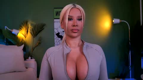 Eva online show from 04.08.26