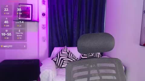 Evee online show from 12.03.25