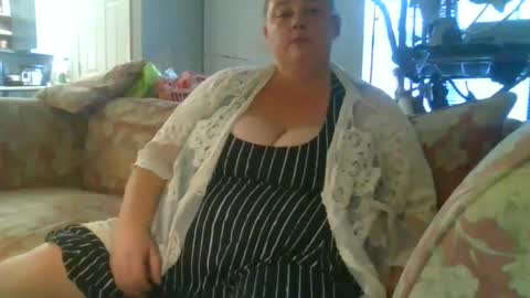 Snapshot of evehaspowers chatting on 10.09.25 Eve online show from 10.09.25