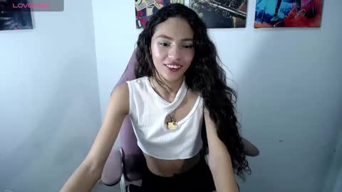 Snapshot of evelin_shy chatting on 12.28.24 Evelin online show from 12.28.24