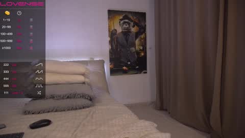 Evelina online show from 09.21.25