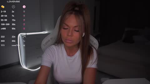 Evelina online show from 10.17.25