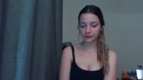 Snapshot of evelinemagnetic chatting on 06.16.26 EvelinaMagnetic online show from 06.16.26