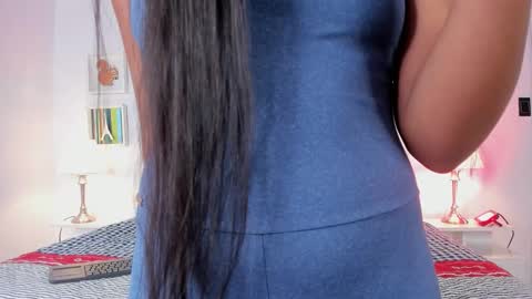 evelyn ebony online show from 01.04.25