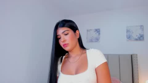 Snapshot of evelyn_montoya chatting on 09.08.25 Evelyn online show from 09.08.25