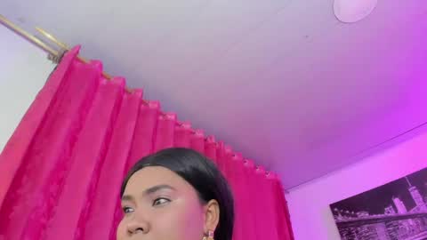 Snapshot of evelyn_sandoval chatting on 05.17.26 Evelyn Sandoval online show from 05.17.26
