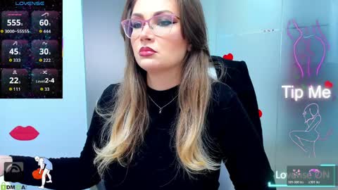 Snapshot of evelyne_rose chatting on 03.30.26 evelyne_rose online show from 03.30.26