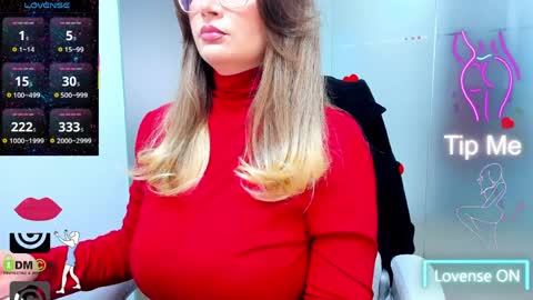 Snapshot of evelyne_rose chatting on 04.10.26 evelyne_rose online show from 04.10.26