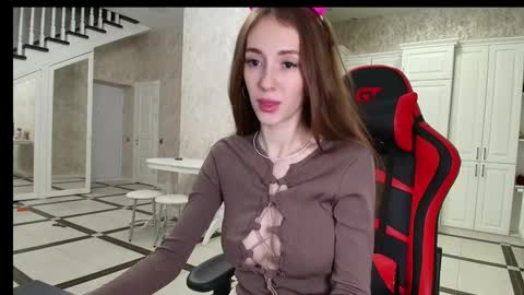 evelynn_mooree online show from 12.19.24