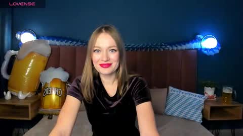 Evelyn online show from 09.30.25