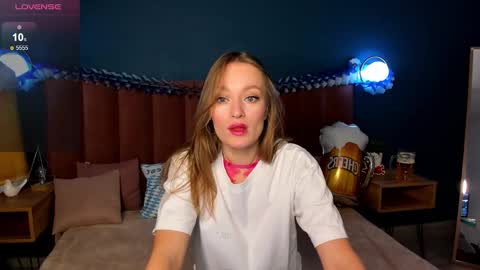 Evelyn online show from 10.05.25