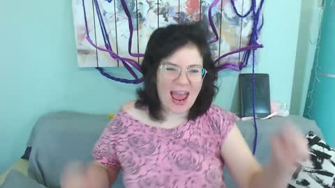 Everly online show from 12.24.24