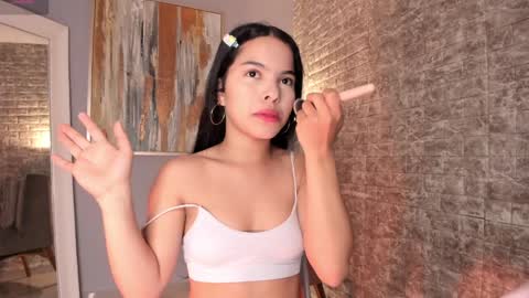 Snapshot of everyh chatting on 02.04.25 Sophia online show from 02.04.25