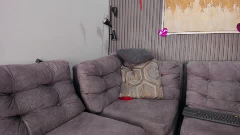 Snapshot of everyh chatting on 02.16.25 Sophia online show from 02.16.25