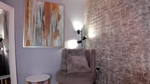 Snapshot of everyh chatting on 02.18.25 Sophia online show from 02.18.25