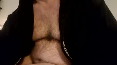 Snapshot of everymomenthorney chatting on 12.01.25 everymomenthorney online show from 12.01.25