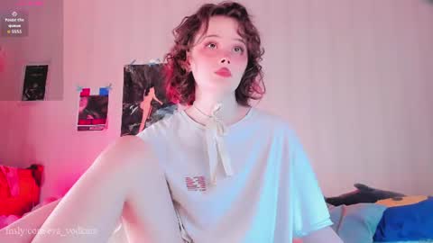 Snapshot of evevalentine_ chatting on 07.25.26 Eva online show from 07.25.26