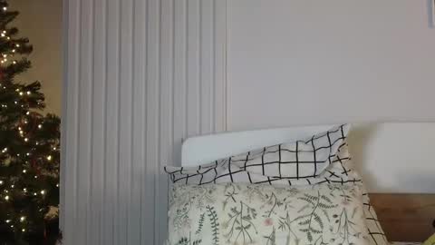 Snapshot of evi_woow chatting on 12.21.24 evi_woow online show from 12.21.24