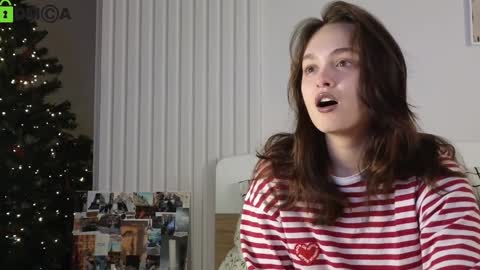 Snapshot of evi_woow chatting on 01.02.25 evi_woow online show from 01.02.25