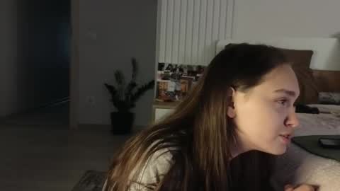 Snapshot of evi_woow chatting on 09.18.25 evi_woow online show from 09.18.25