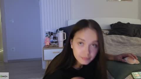 evi_woow online show from 02.10.26