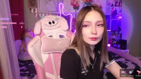 Evie online show from 04.11.26