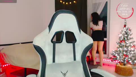 Lessie online show from 12.15.25