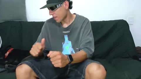 Snapshot of evil_boss1 chatting on 04.09.26 evil_boss1 online show from 04.09.26