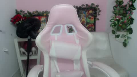 Snapshot of evil_stepmothers chatting on 09.15.25 Pamela online show from 09.15.25