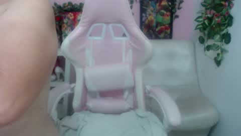 Snapshot of evil_stepmothers chatting on 10.03.25 Pamela online show from 10.03.25