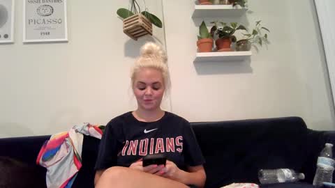 Snapshot of evillers1 chatting on 01.31.25 Badblondebunny online show from 01.31.25