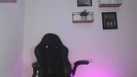 Sofia and David online show from 04.28.26